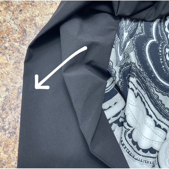 Chico's Zenergy Black & White Paisley Print Zip-Up Sport  Jacket Size 2 / US 12/ - Picture 11 of 12